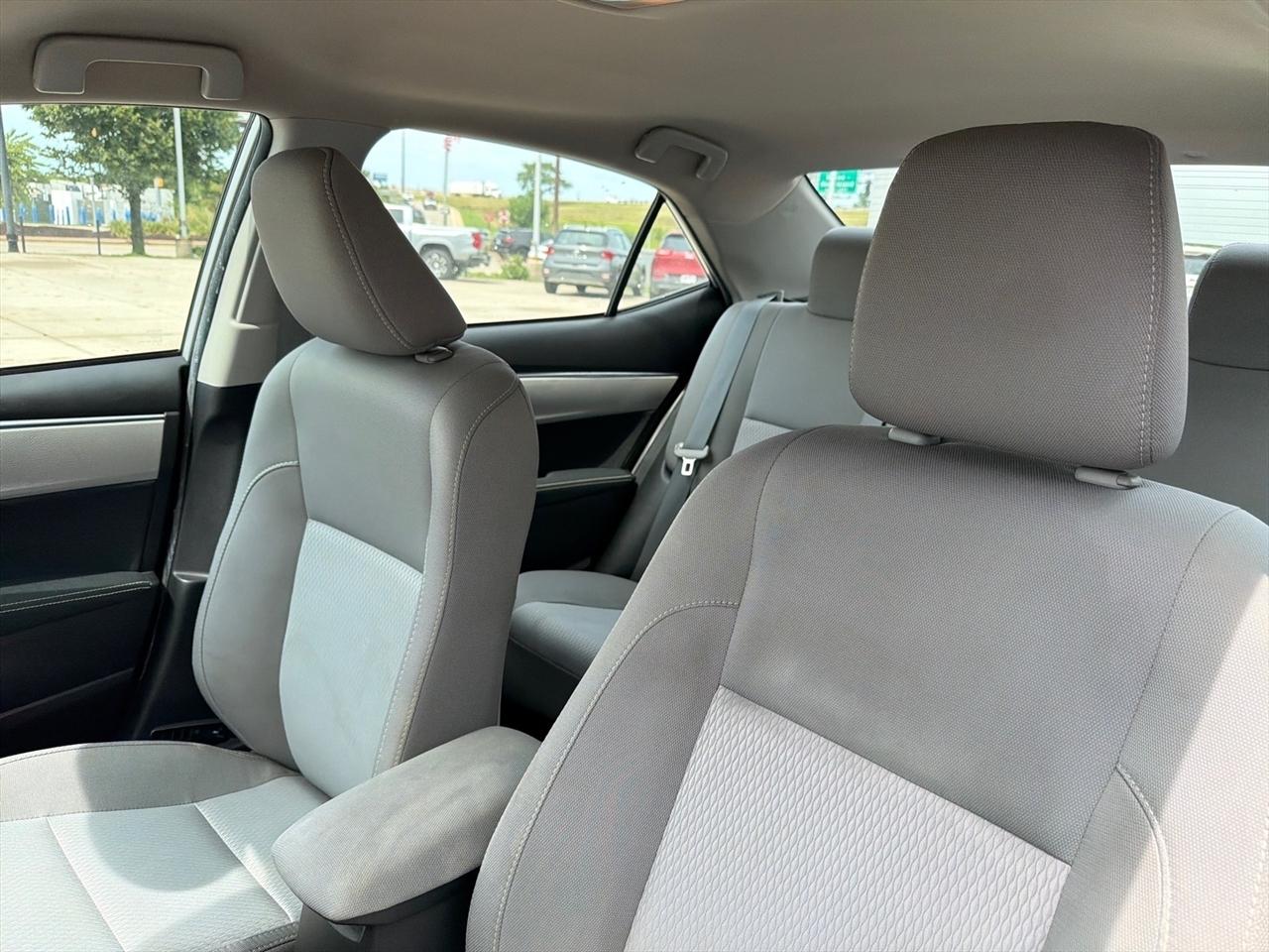 Toyota Corolla 4dr Sdn CVT LE Premium (Natl) 2015