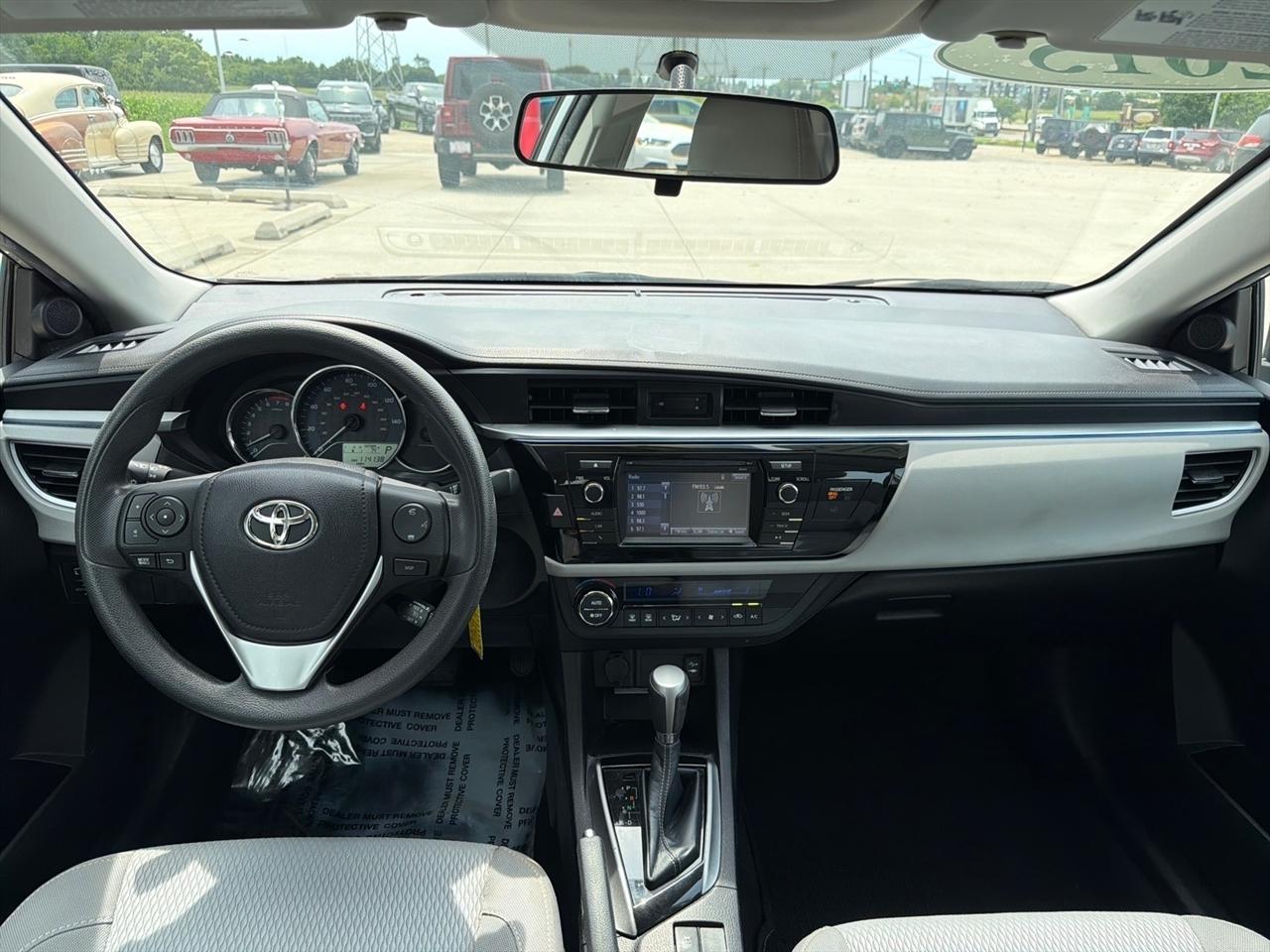 Toyota Corolla 4dr Sdn CVT LE Premium (Natl) 2015