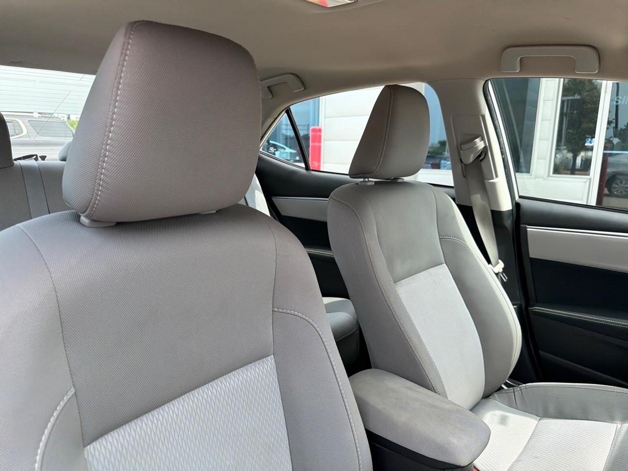Toyota Corolla 4dr Sdn CVT LE Premium (Natl) 2015