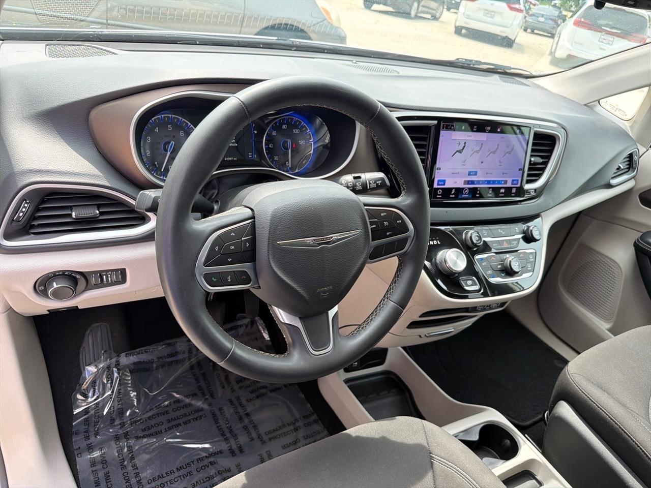 Chrysler Voyager LX FWD 2022