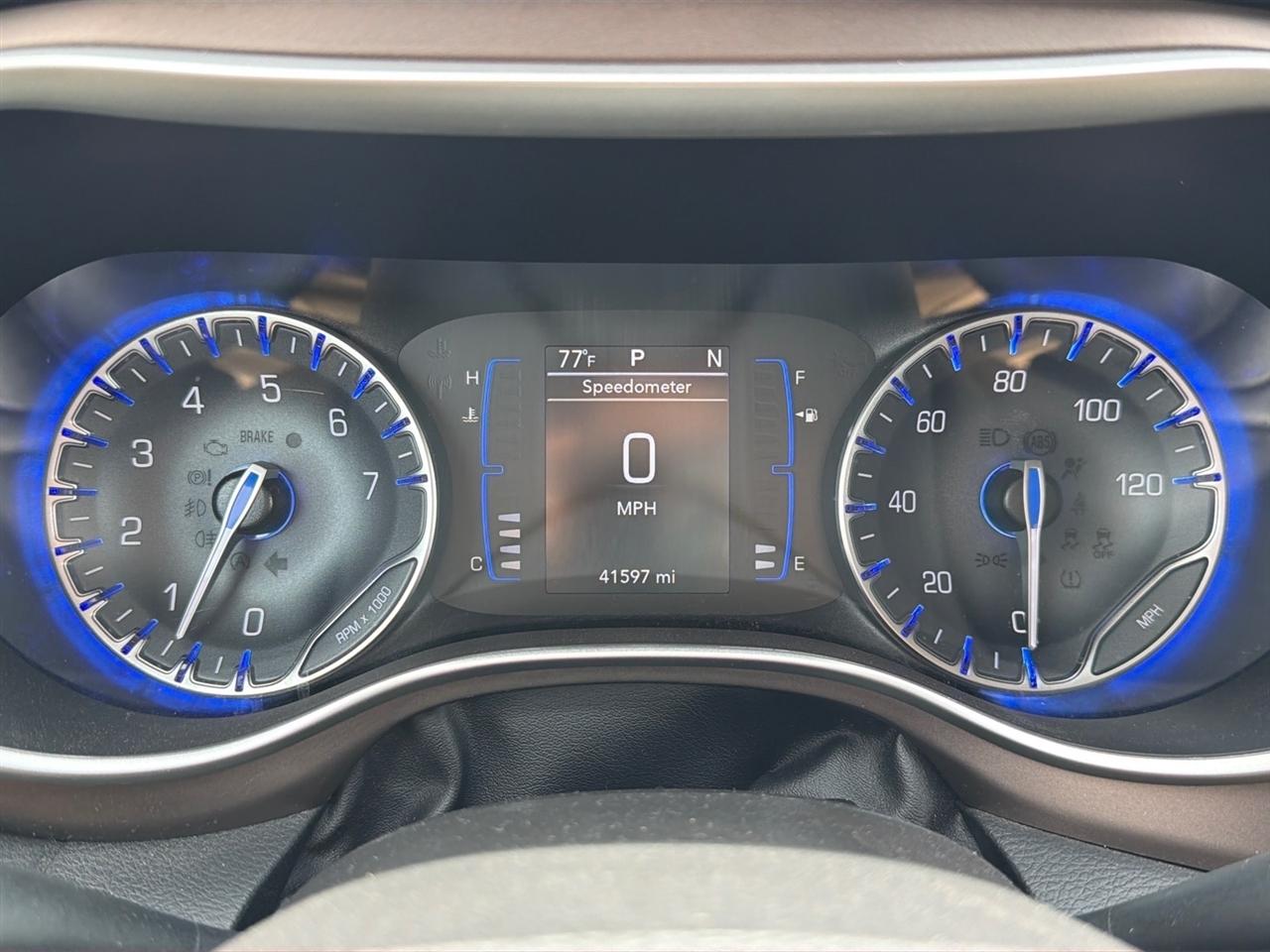 Chrysler Voyager LX FWD 2022