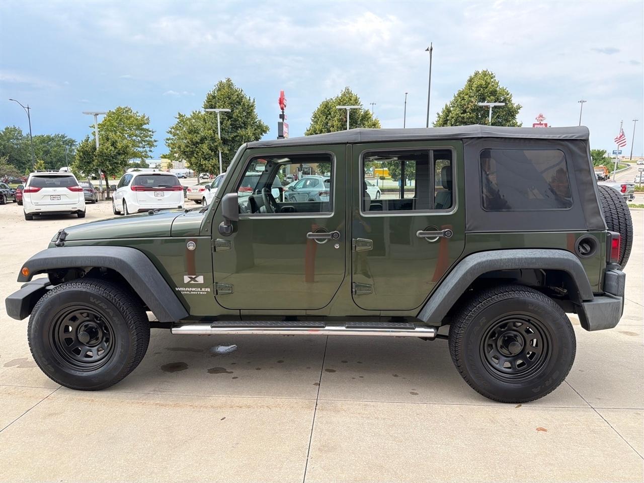 Jeep Wrangler 4WD 4dr Unlimited X 2008