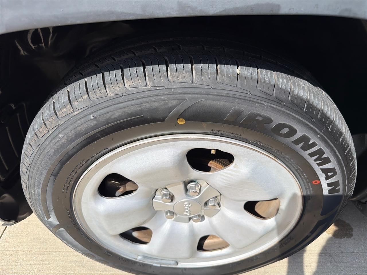Jeep Cherokee FWD 4dr Sport 2014