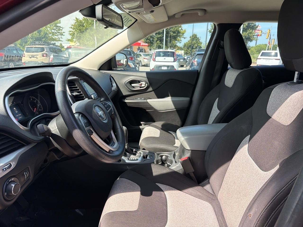 Jeep Cherokee FWD 4dr Sport 2014