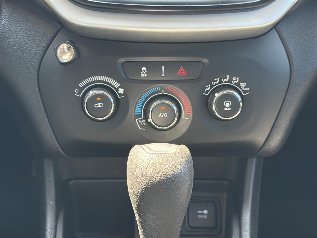 Jeep Cherokee FWD 4dr Sport 2014