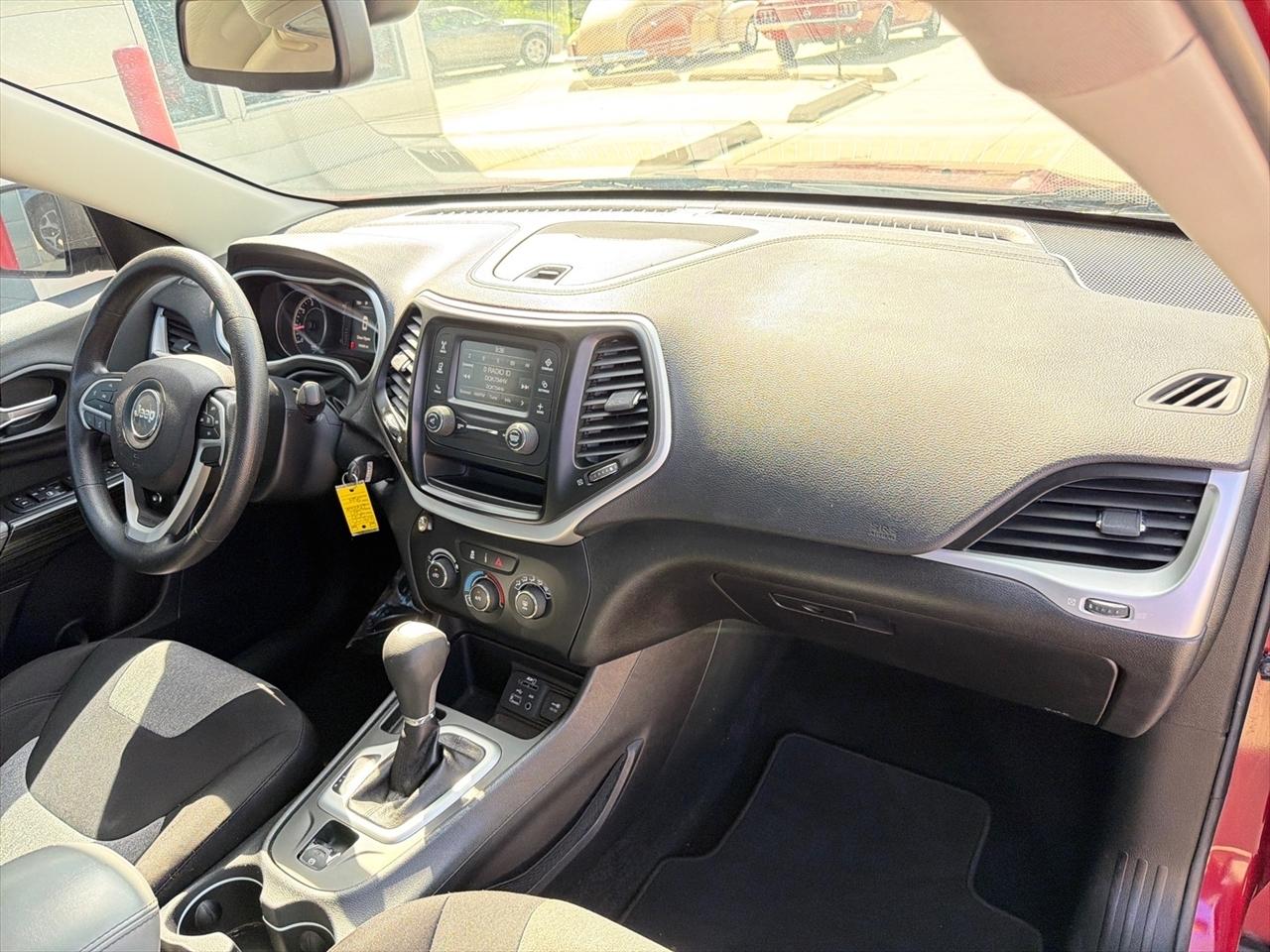 Jeep Cherokee FWD 4dr Sport 2014