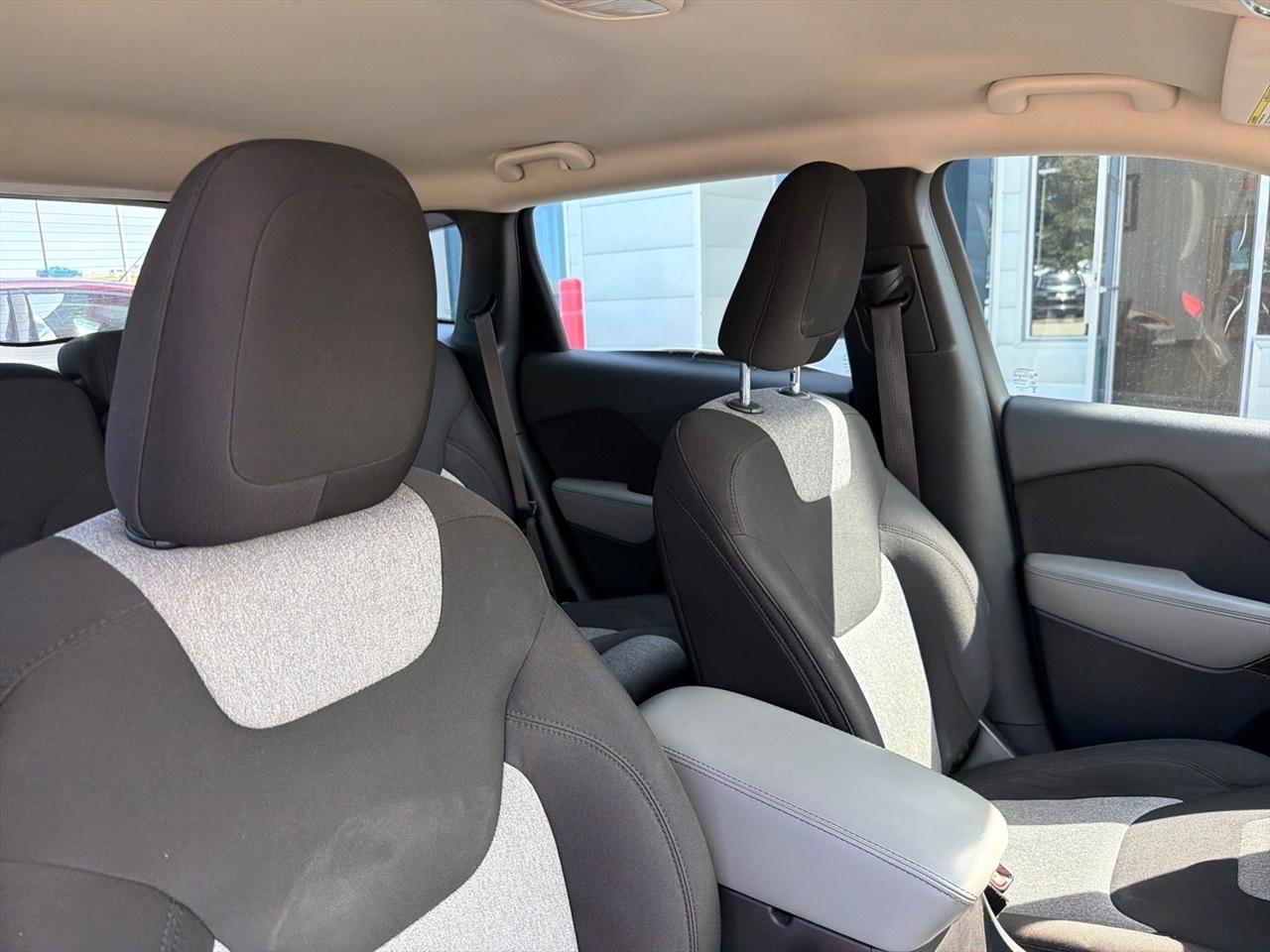 Jeep Cherokee FWD 4dr Sport 2014