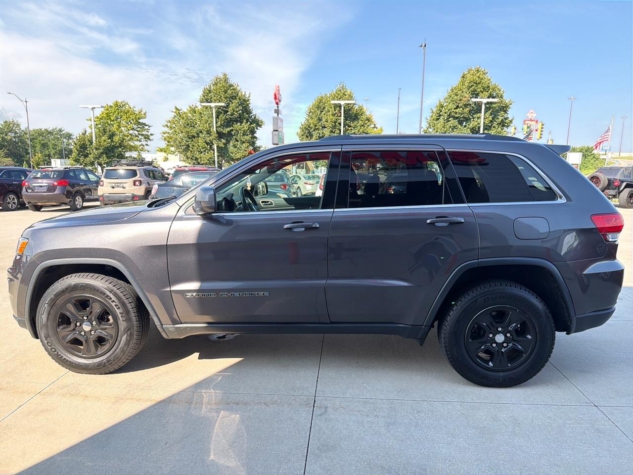 Jeep Grand Cherokee Laredo 4x4 2017
