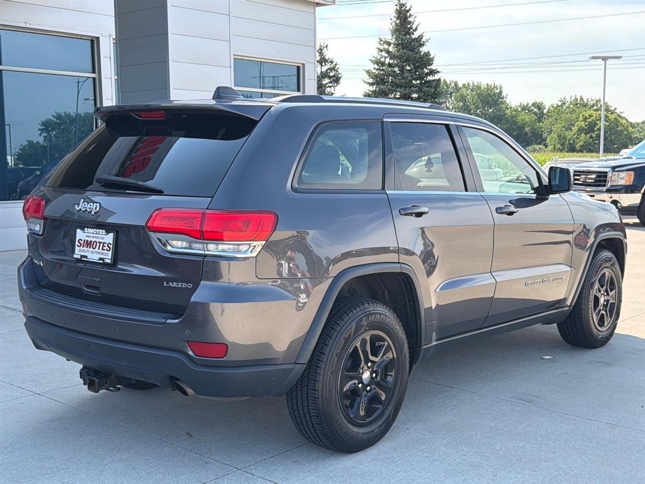 Jeep Grand Cherokee Laredo 4x4 2017