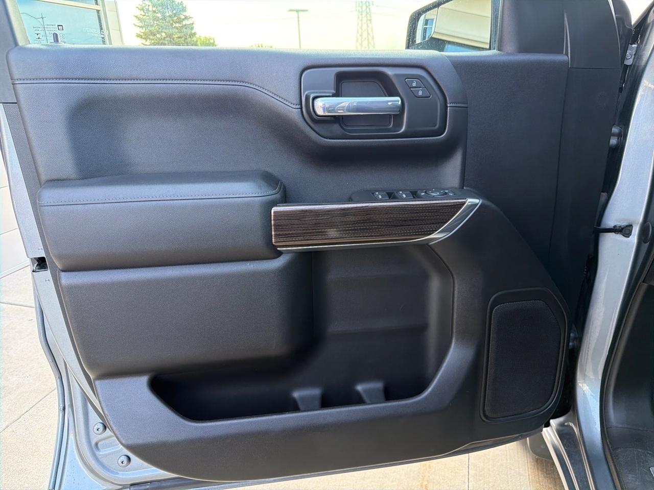 Chevrolet Silverado 1500 4WD Crew Cab 147" LT w/2FL 2021