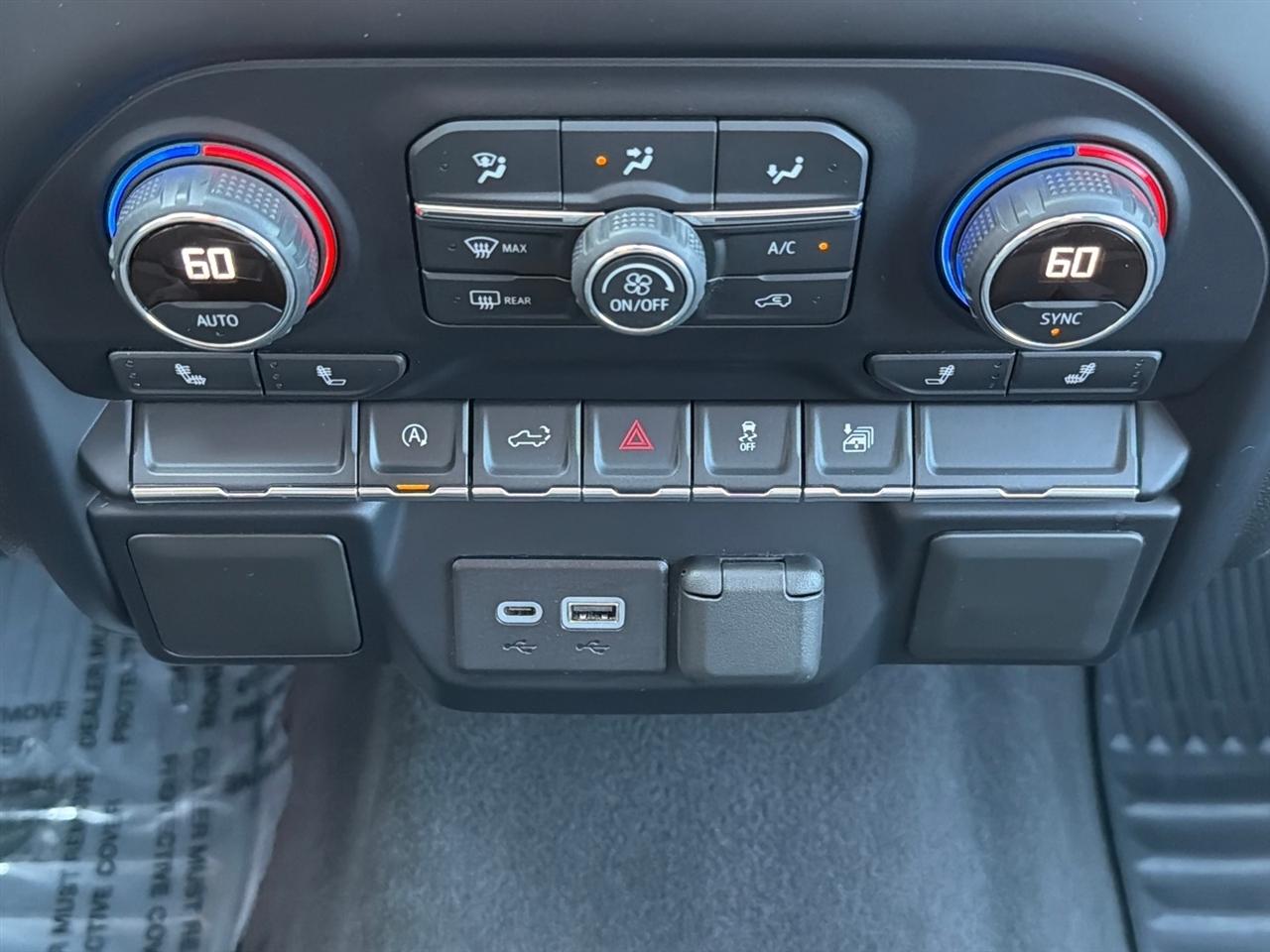 Chevrolet Silverado 1500 4WD Crew Cab 147" LT w/2FL 2021