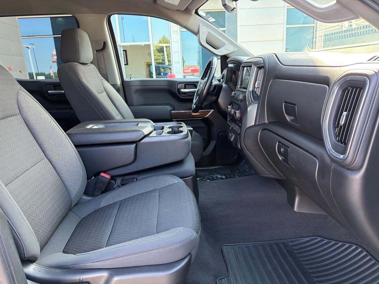 Chevrolet Silverado 1500 4WD Crew Cab 147" LT w/2FL 2021