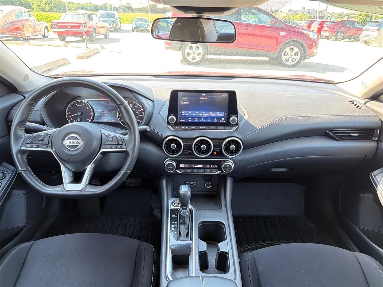 Nissan Sentra SV CVT 2021