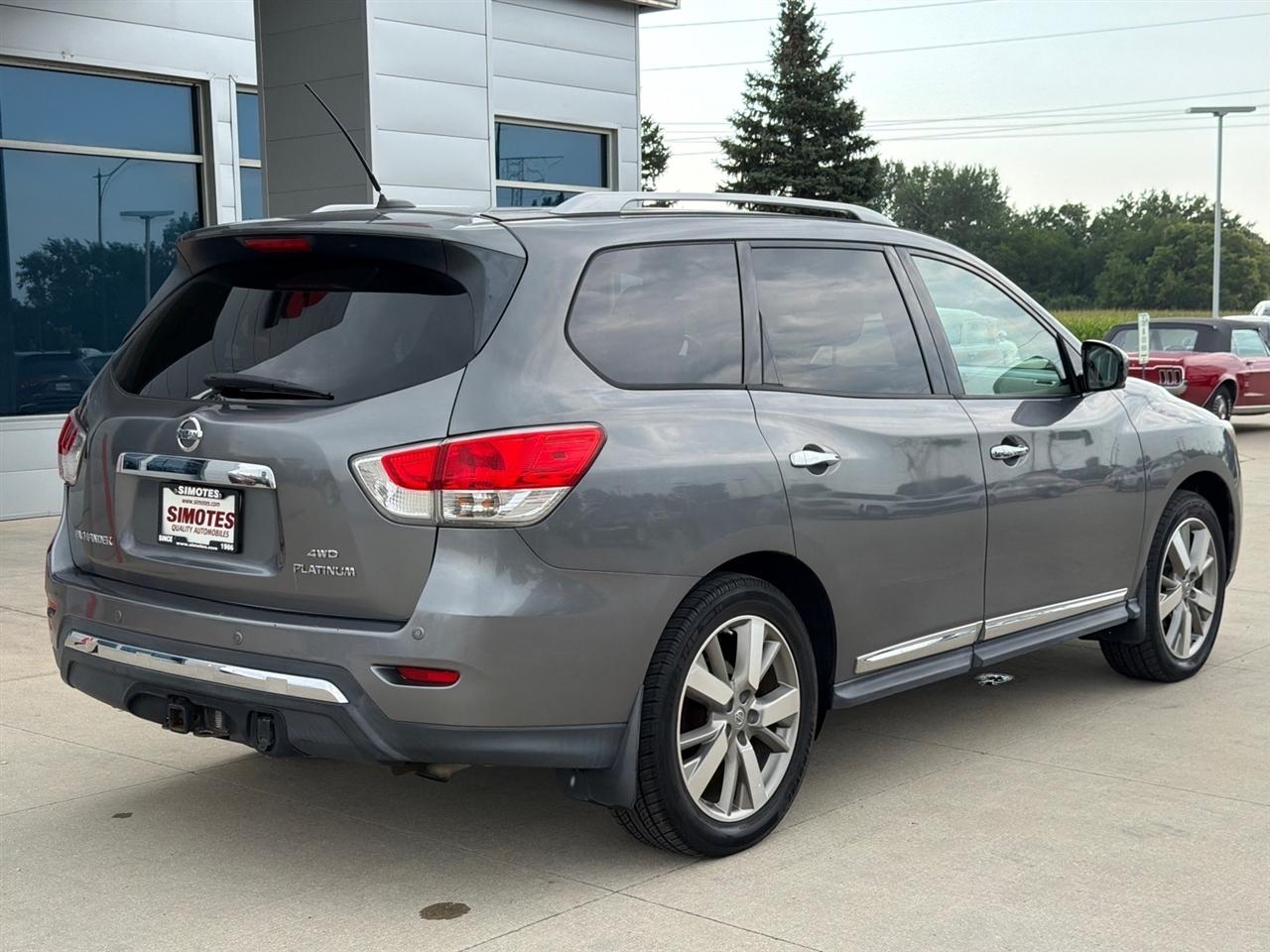 Nissan Pathfinder 4WD 4dr Platinum 2016