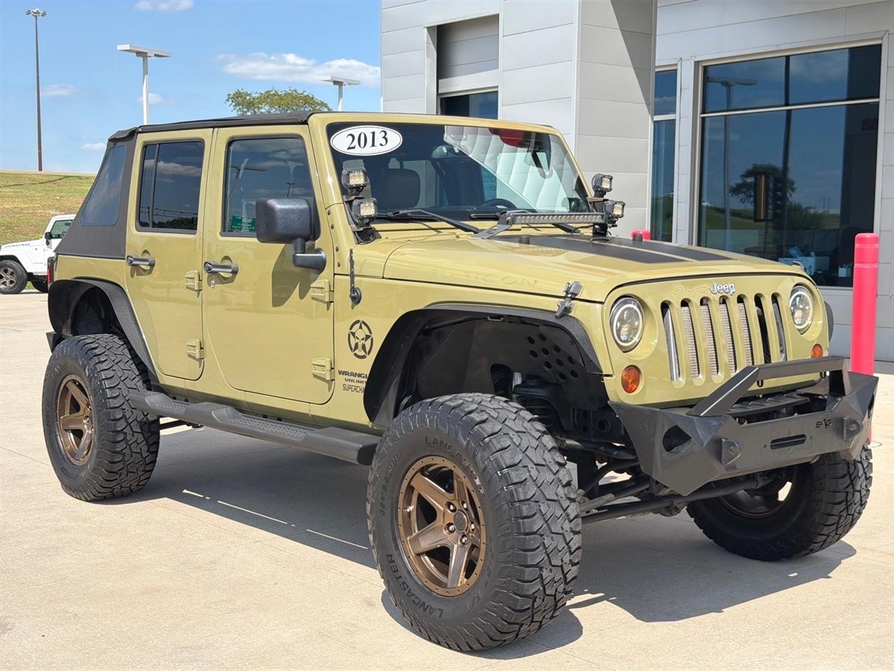 Jeep Wrangler Unlimited 4WD 4dr Rubicon 2013