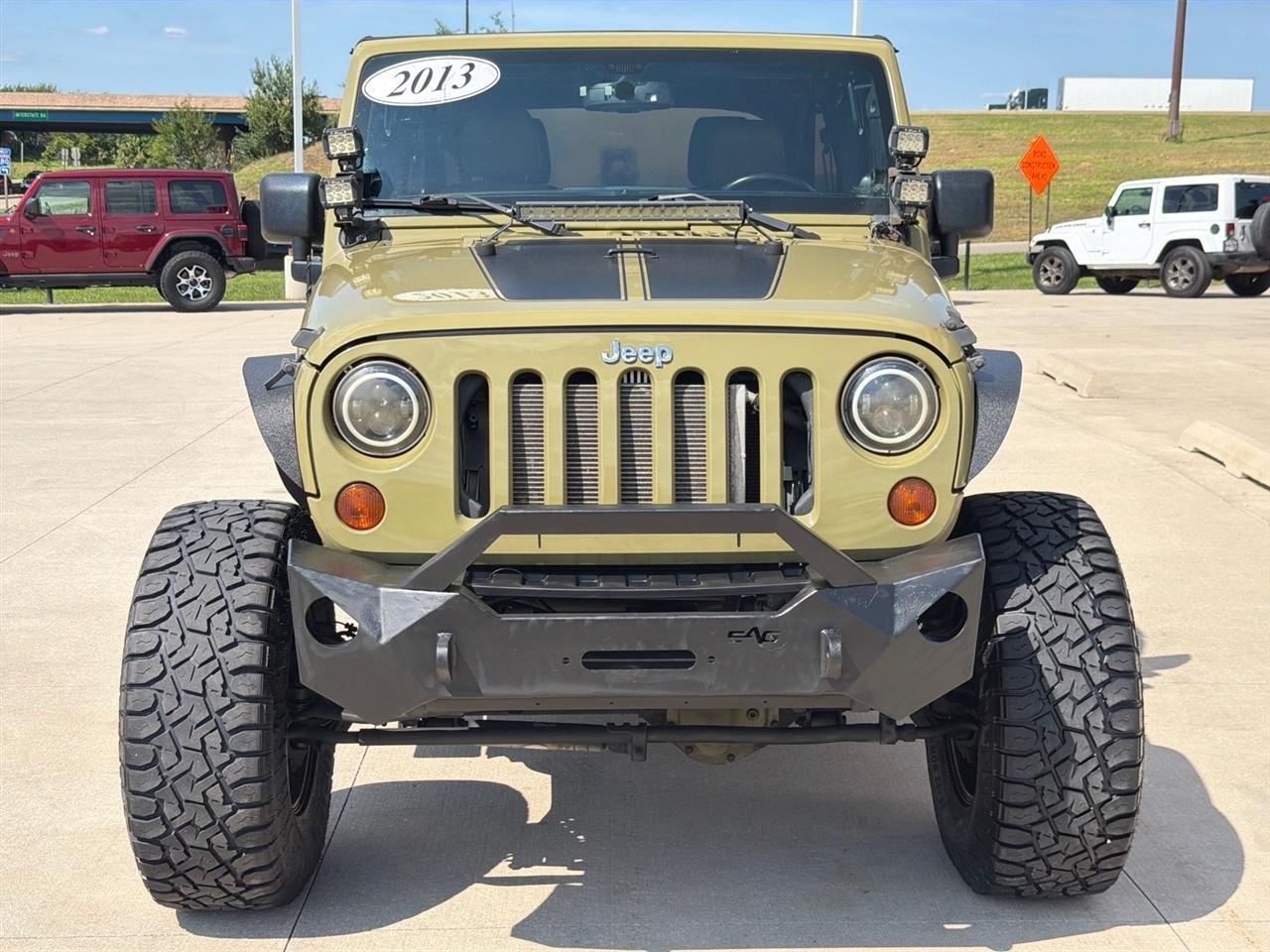 Jeep Wrangler Unlimited 4WD 4dr Rubicon 2013