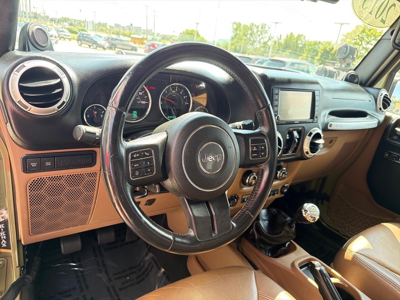 Jeep Wrangler Unlimited 4WD 4dr Rubicon 2013