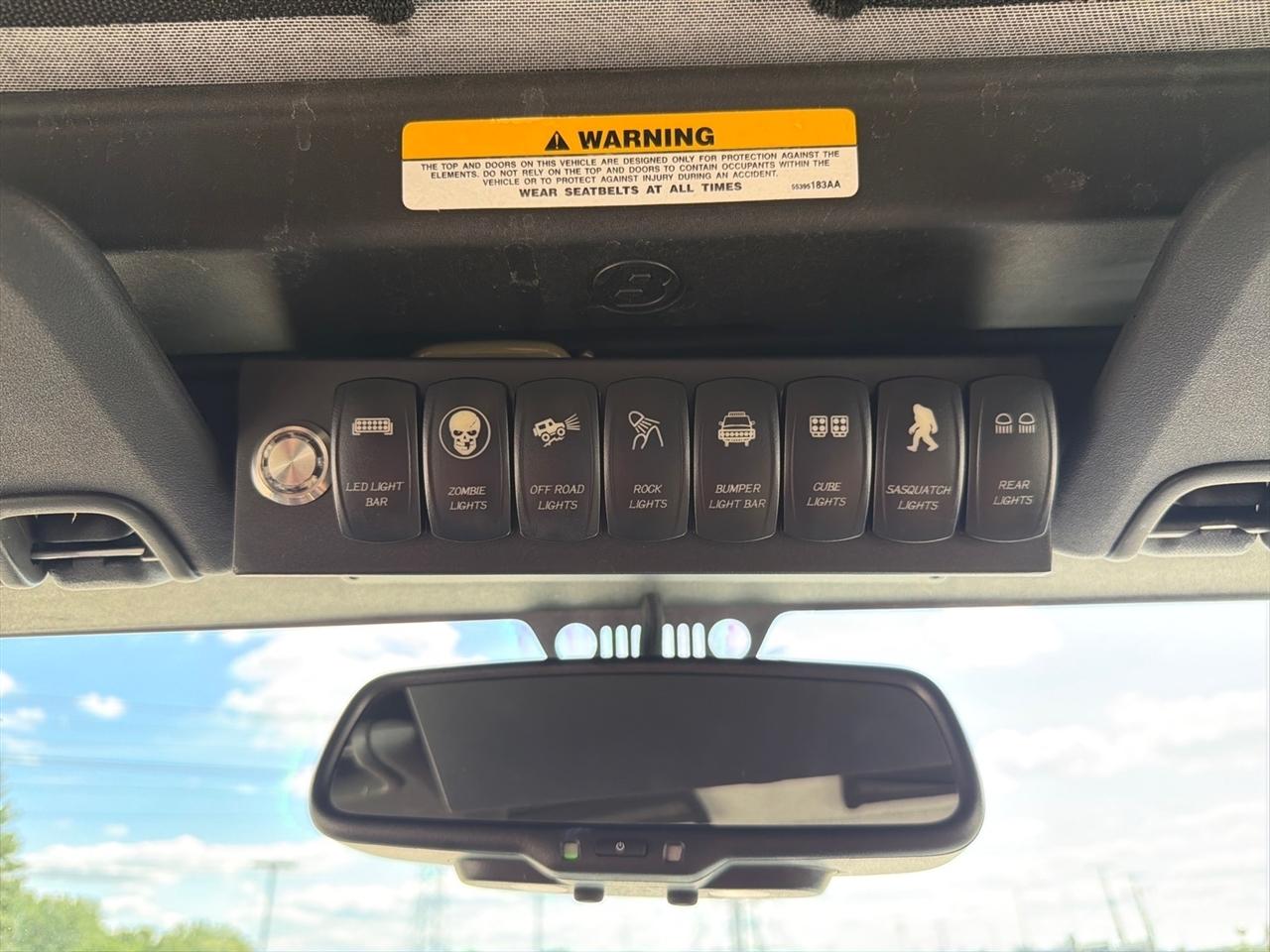 Jeep Wrangler Unlimited 4WD 4dr Rubicon 2013