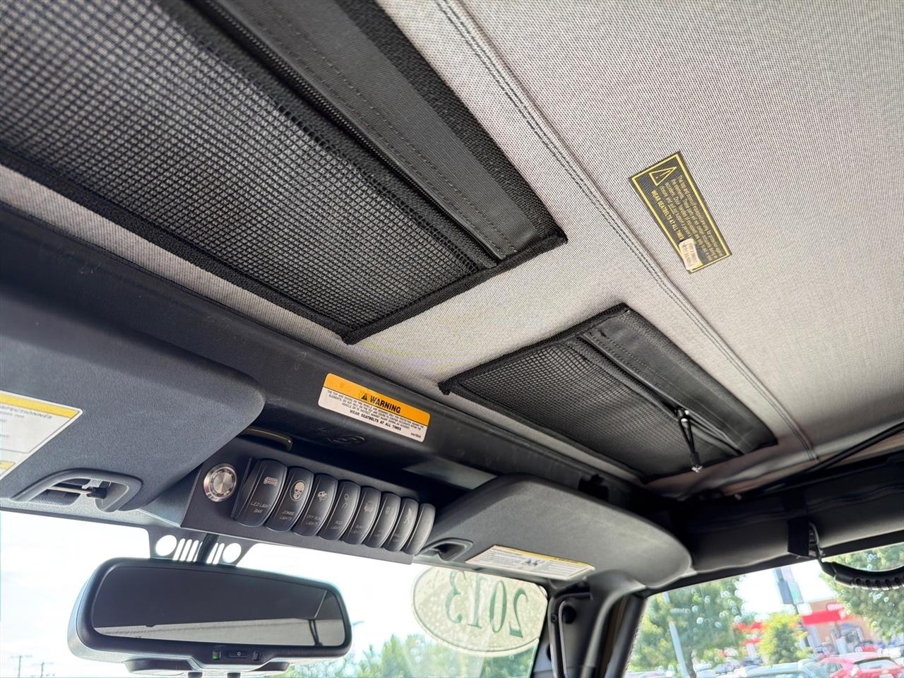 Jeep Wrangler Unlimited 4WD 4dr Rubicon 2013