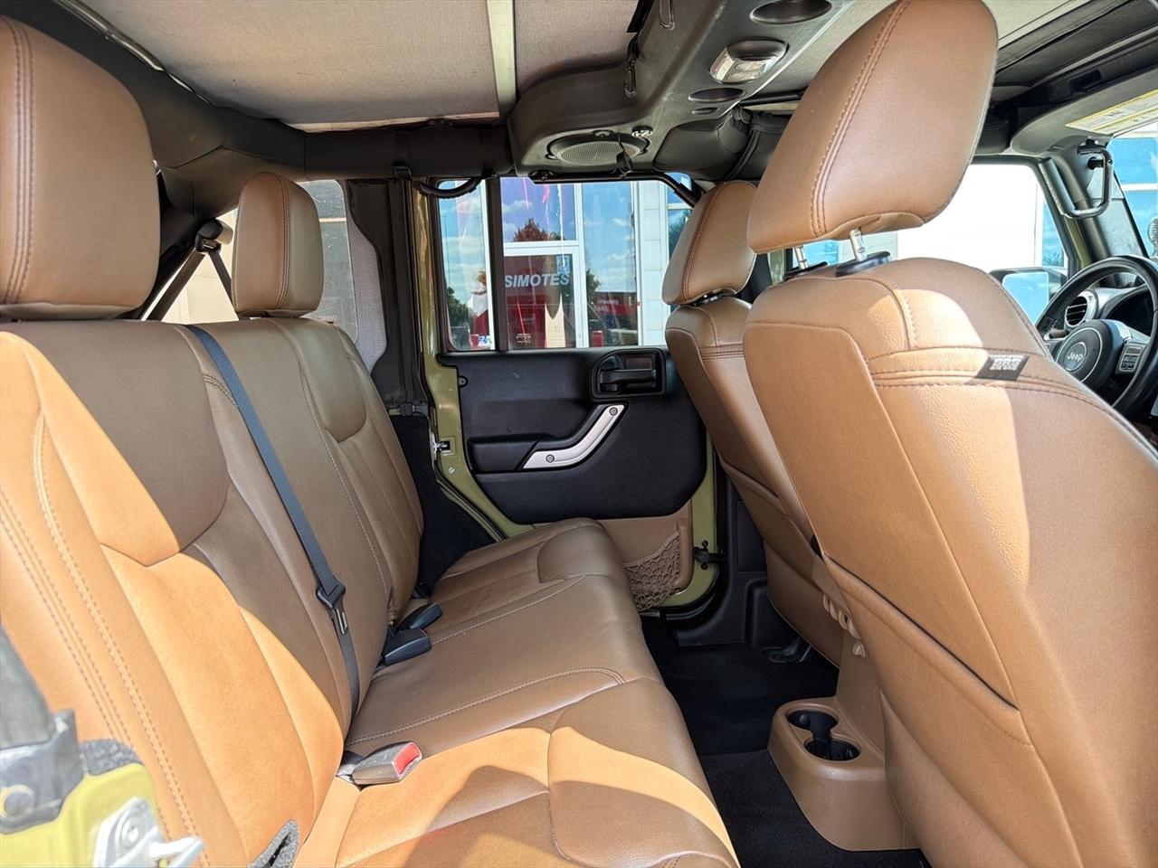 Jeep Wrangler Unlimited 4WD 4dr Rubicon 2013