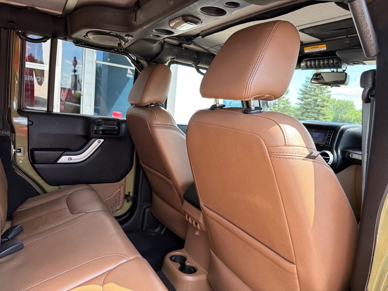 Jeep Wrangler Unlimited 4WD 4dr Rubicon 2013