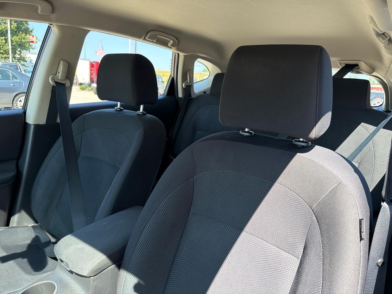 Nissan Rogue Select FWD 4dr S 2015