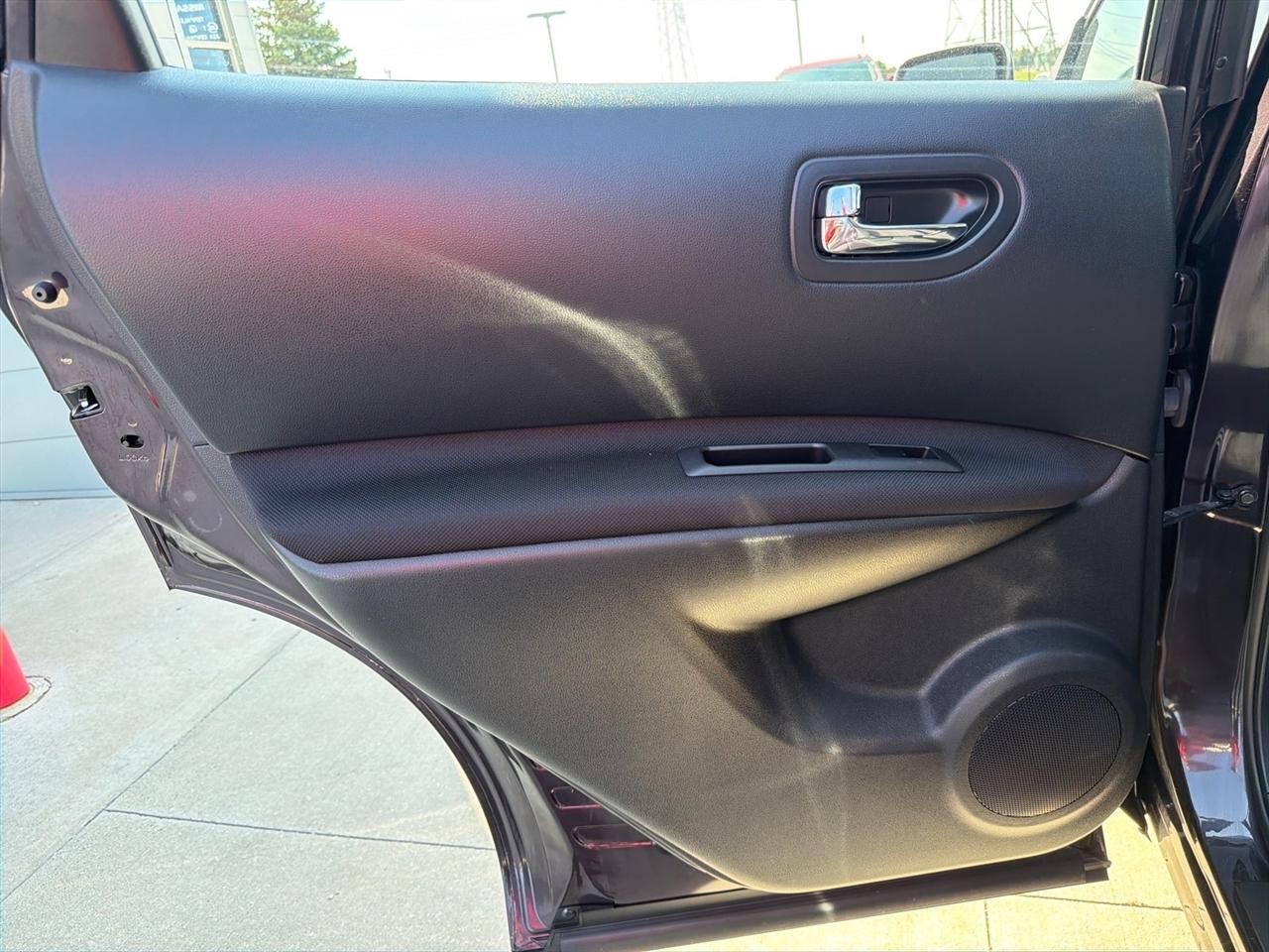 Nissan Rogue Select FWD 4dr S 2015