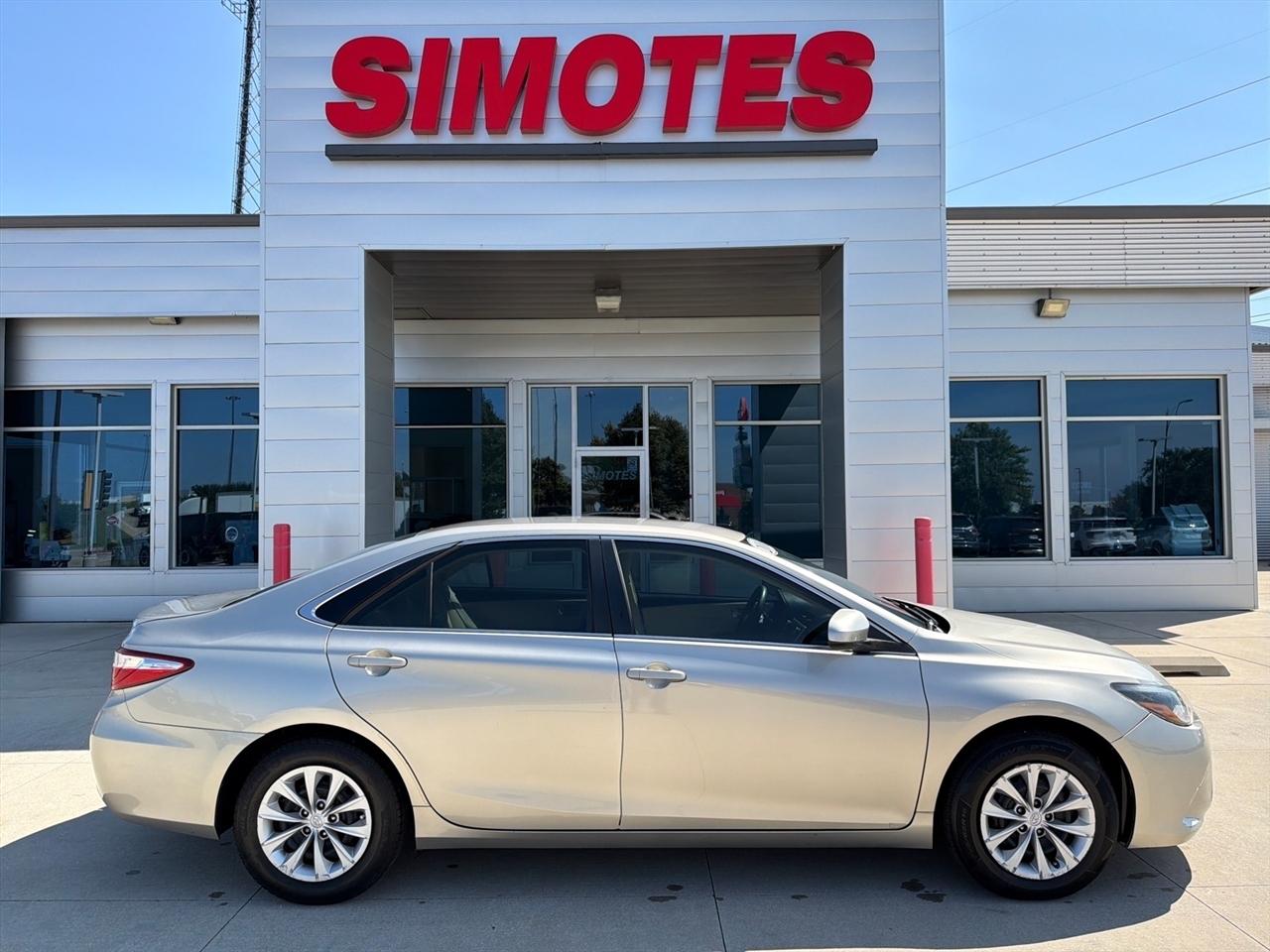 Toyota Camry 4dr Sdn I4 Auto SE w/Special Edition Pkg (Natl) 2016