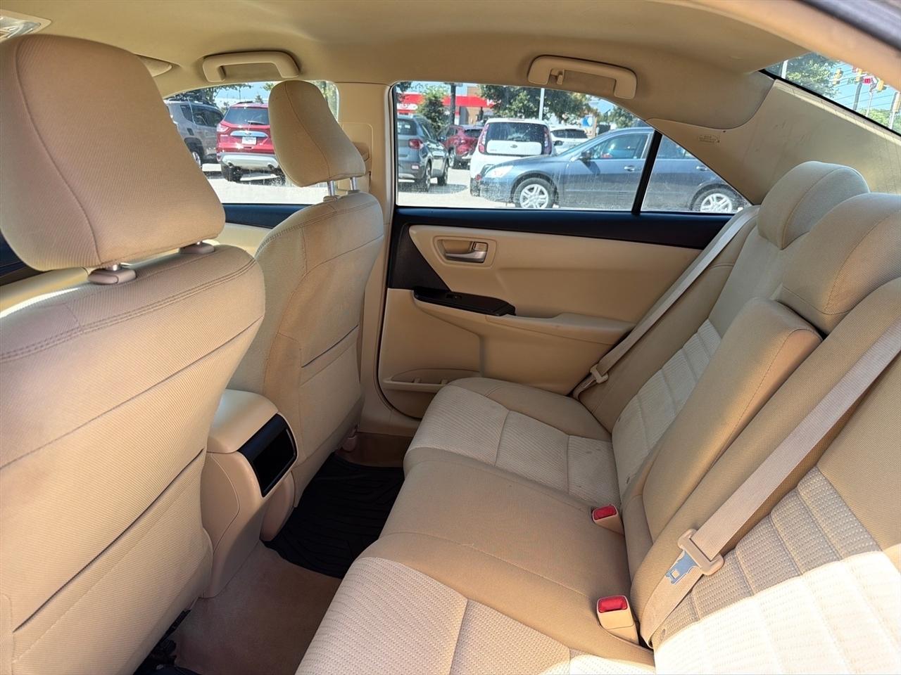 Toyota Camry 4dr Sdn I4 Auto SE w/Special Edition Pkg (Natl) 2016