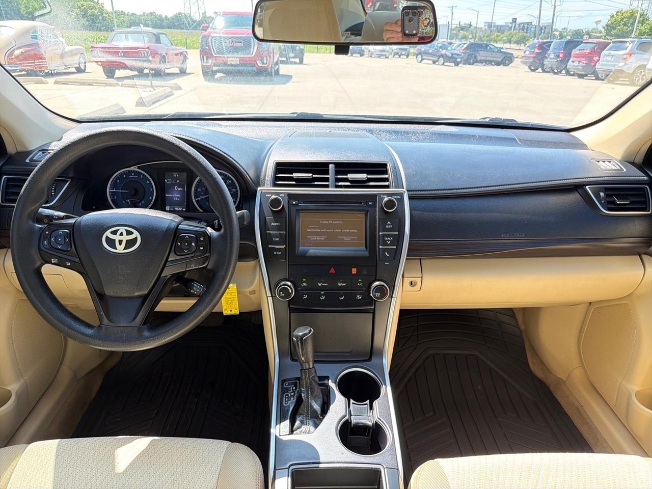 Toyota Camry 4dr Sdn I4 Auto SE w/Special Edition Pkg (Natl) 2016