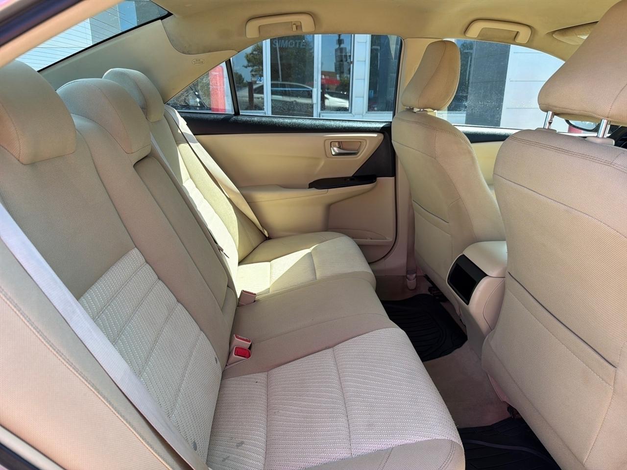 Toyota Camry 4dr Sdn I4 Auto SE w/Special Edition Pkg (Natl) 2016