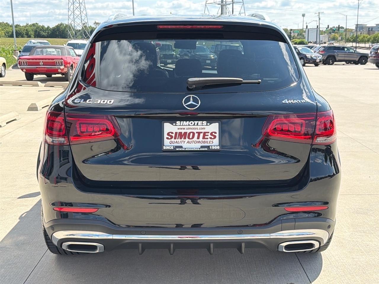 Mercedes-Benz GLC GLC 300 4MATIC SUV 2022