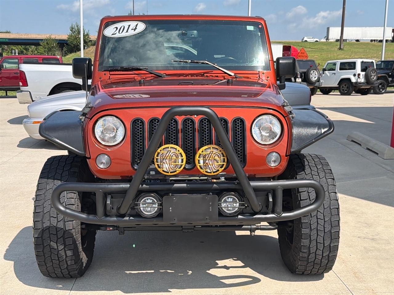 Jeep Wrangler 4WD 2dr Sahara 2014
