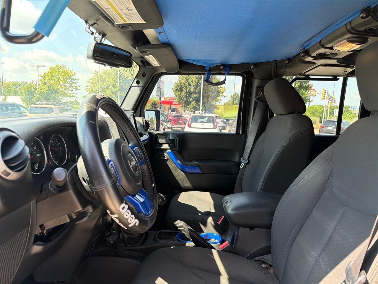 Jeep Wrangler Unlimited 4WD 4dr Sport 2015