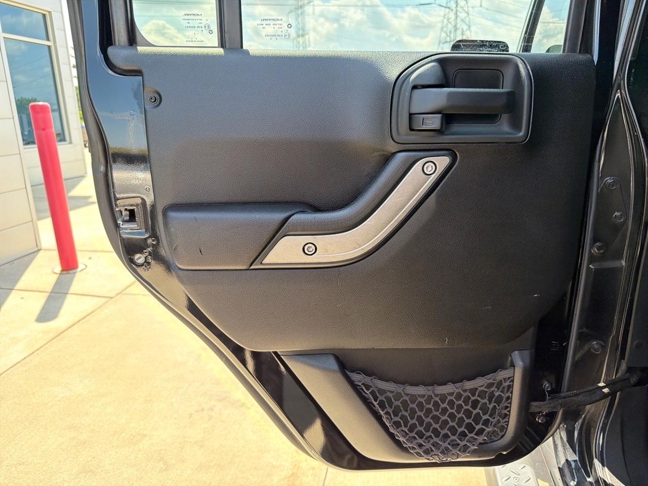 Jeep Wrangler Unlimited 4WD 4dr Sport 2015