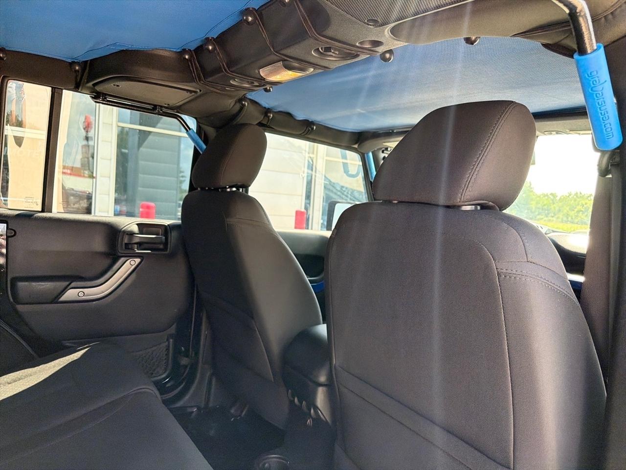 Jeep Wrangler Unlimited 4WD 4dr Sport 2015