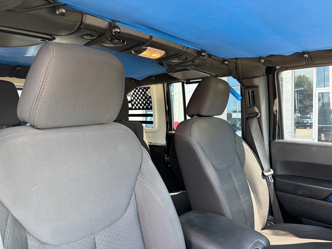 Jeep Wrangler Unlimited 4WD 4dr Sport 2015