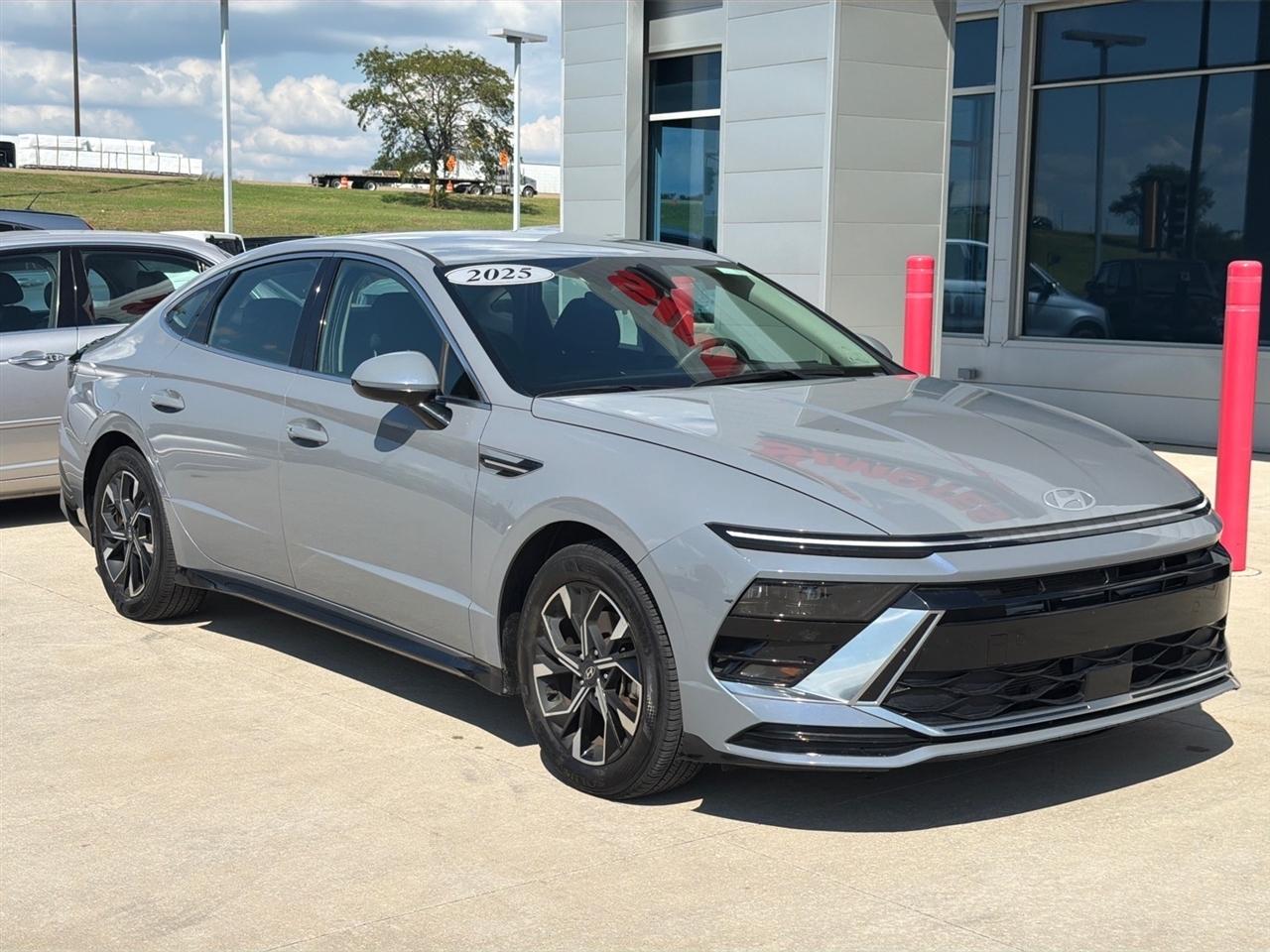 Hyundai Sonata SEL FWD 2025