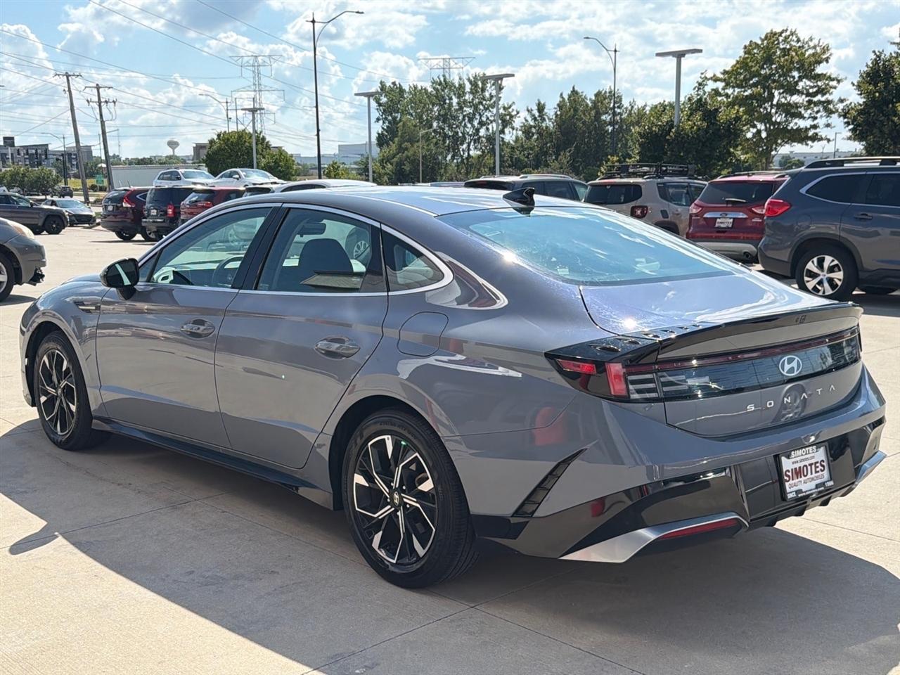 Hyundai Sonata SEL FWD 2025