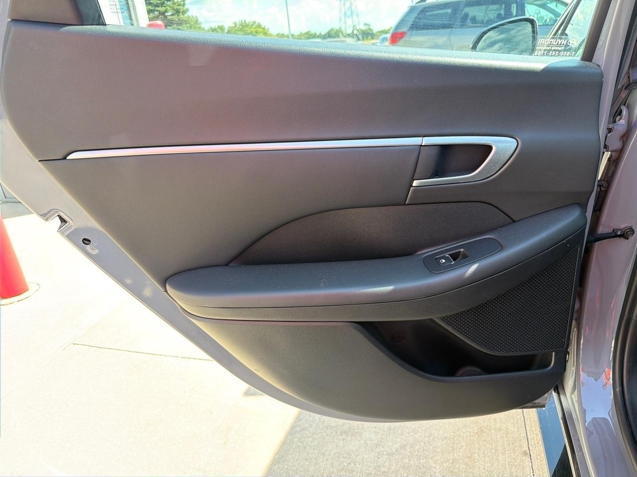 Hyundai Sonata SEL FWD 2025