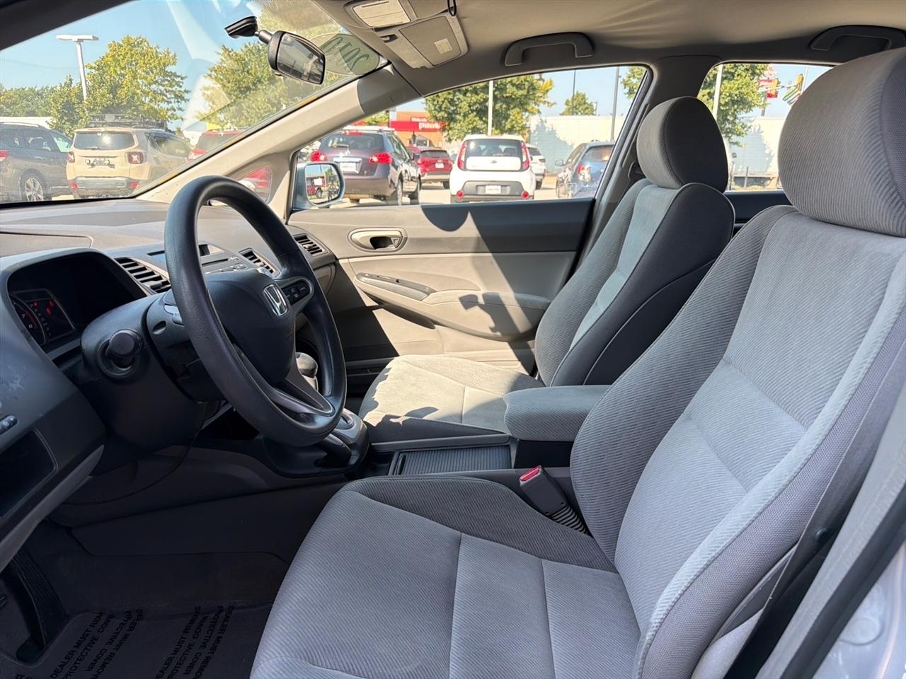Honda Civic Sdn 4dr Auto LX 2010