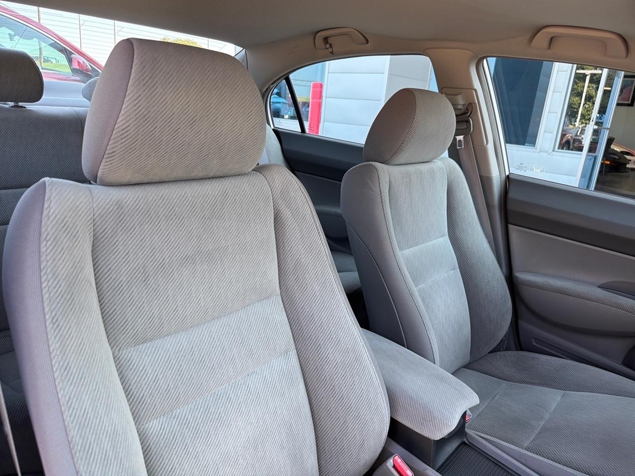Honda Civic Sdn 4dr Auto LX 2010