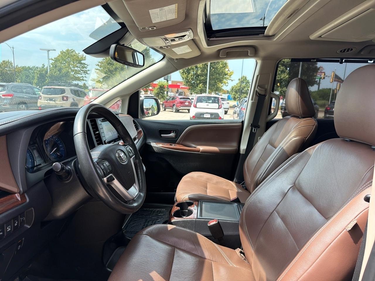 Toyota Sienna Limited Premium AWD 7-Passenger (Natl) 2020