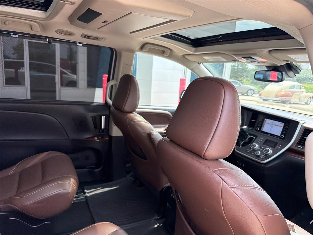 Toyota Sienna Limited Premium AWD 7-Passenger (Natl) 2020