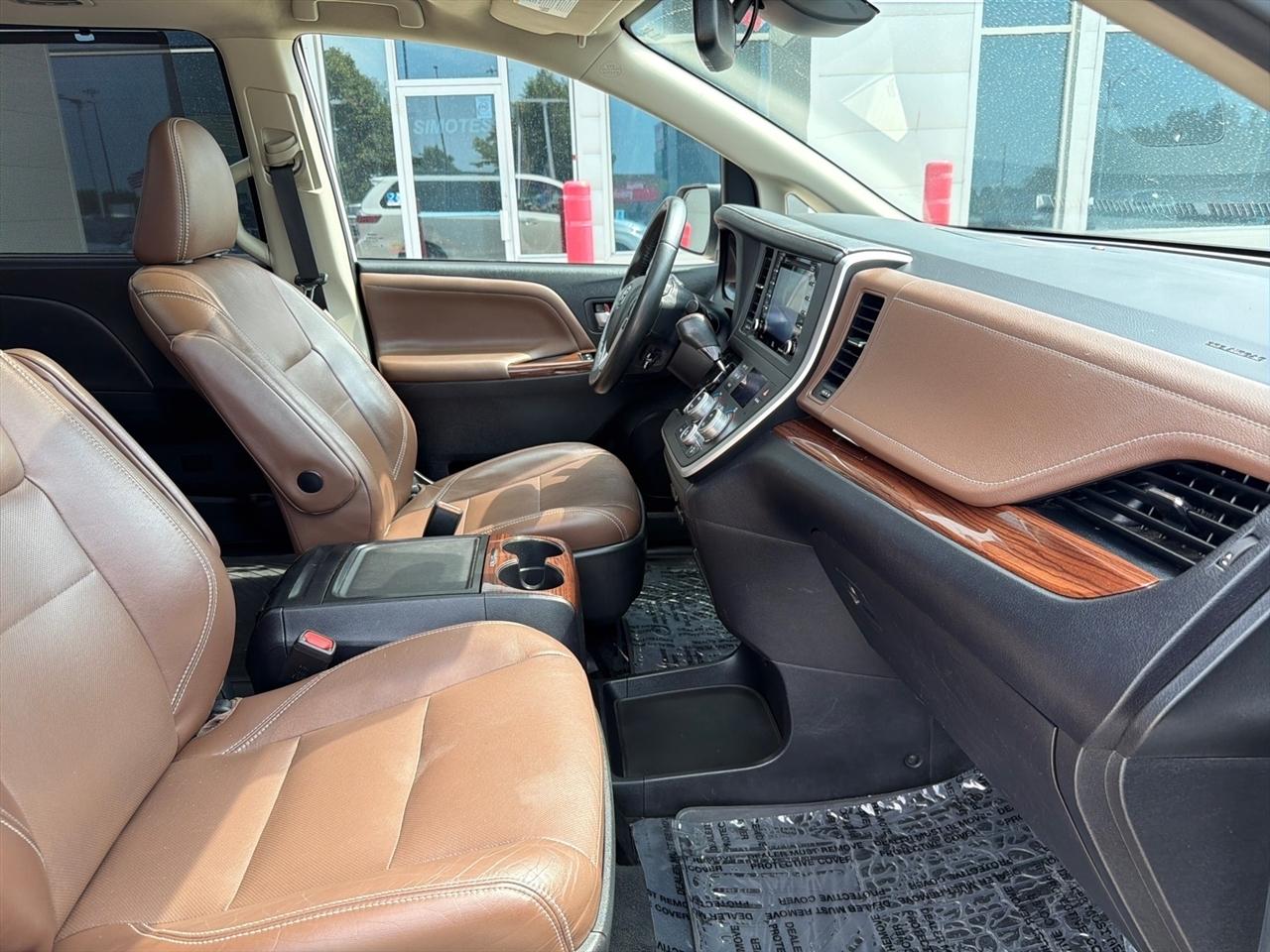 Toyota Sienna Limited Premium AWD 7-Passenger (Natl) 2020