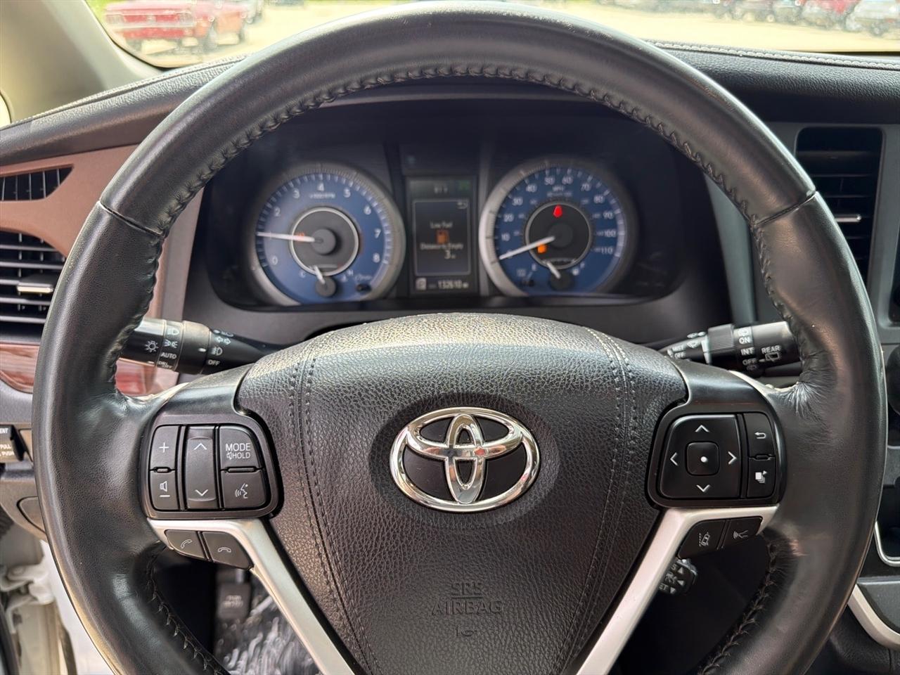 Toyota Sienna Limited Premium AWD 7-Passenger (Natl) 2020