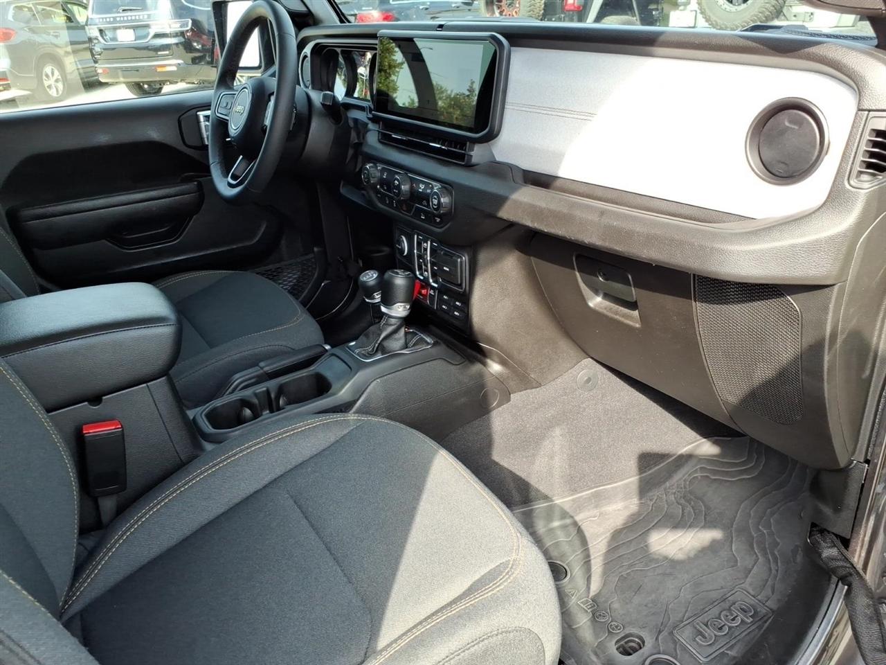 Jeep Wrangler Willys 4 Door 4x4 2025
