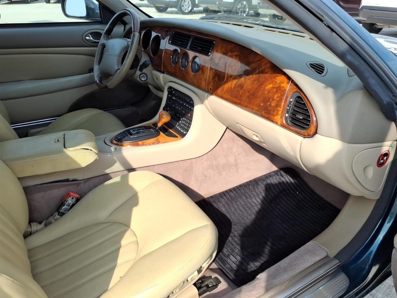 Jaguar XK8 2dr Conv XK8 2002