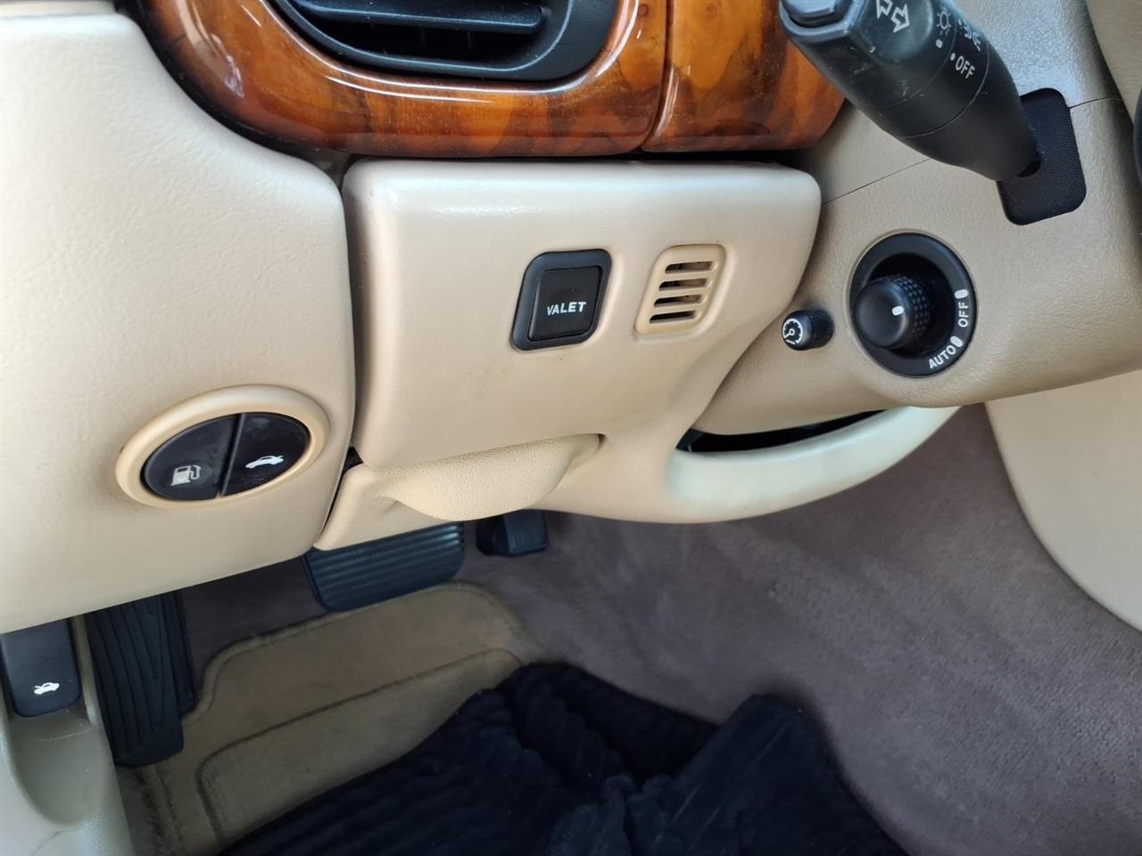 Jaguar XK8 2dr Conv XK8 2002