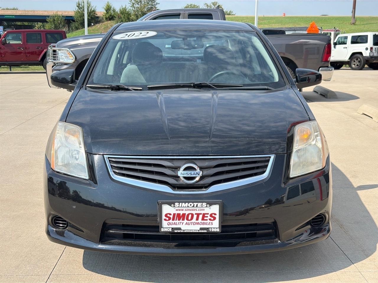 Nissan Sentra 4dr Sdn I4 CVT 2.0 S 2012